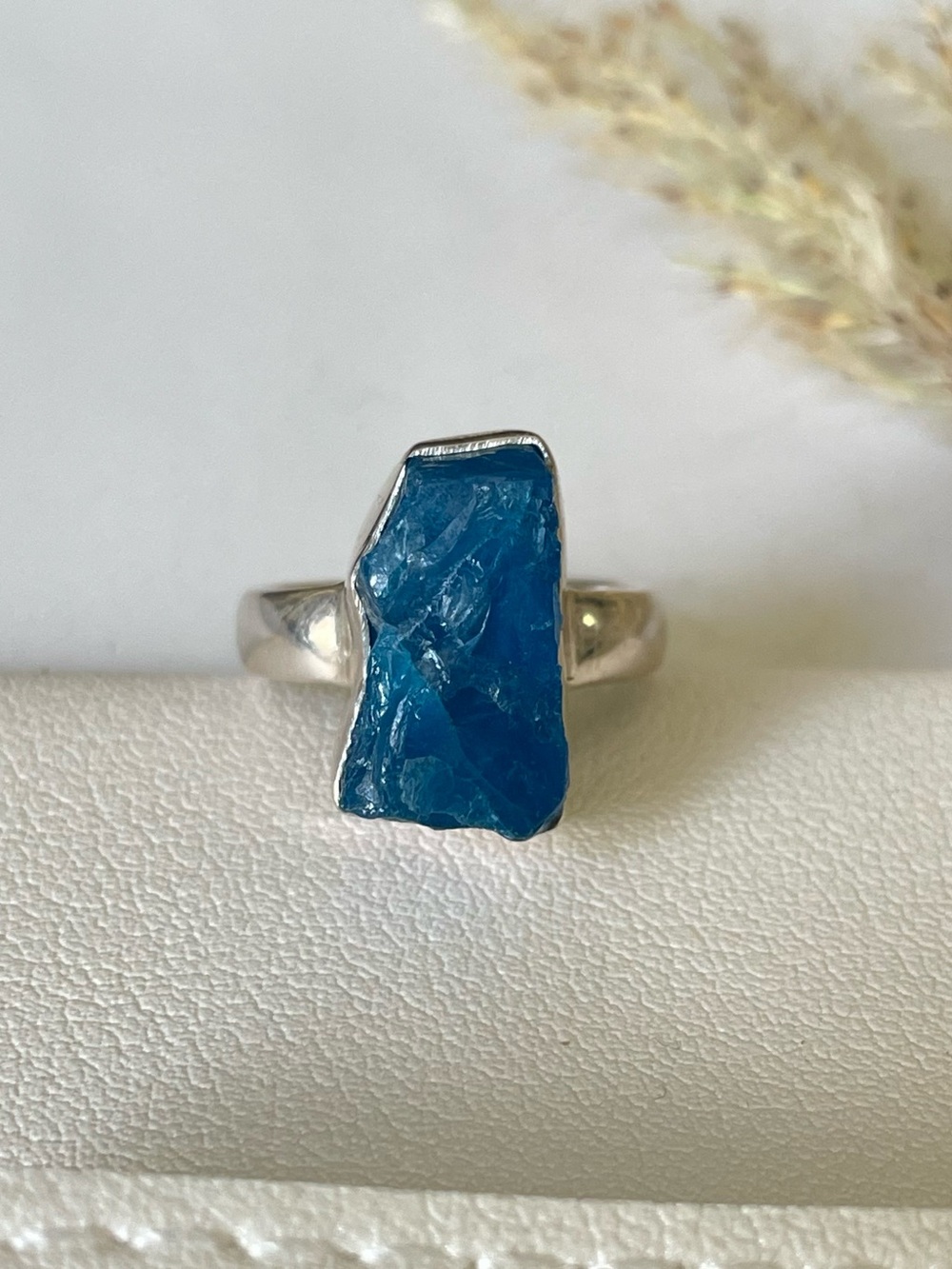 Natural Blue apatite rough Ring in 925 Sterling Silver
US:7